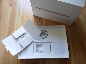  Apple MacBook Air 13,3" (2020)/M1/8GB RAM/512GB/CZ/ZÁRUKA - 2