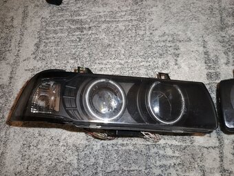BMW E36 přední světla - 2