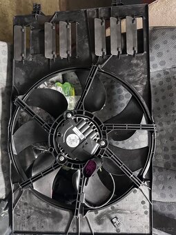 Ventilátor chladiče s věncem / 5Q0959455AF / 5Q0121205C - 2