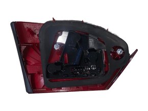 Pravé zadní vnitřní kufrové světlo 5C6945094A VW Jetta 4 6Z - 2