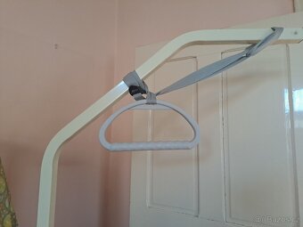 Hrazda k posteli - 2