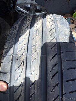 Pneumatiky R17 235/45 nové - 2