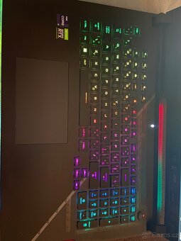 ASUS ROG STRIX SCAR 17 SE (G733CX-KH088W) - 2