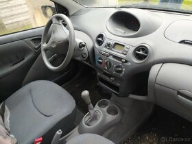 Toyota Yaris - 2