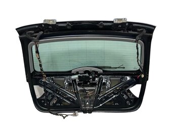 Páté dveře černá metalíza 416 BMW 320 E91 touring r.v. 2008 - 2