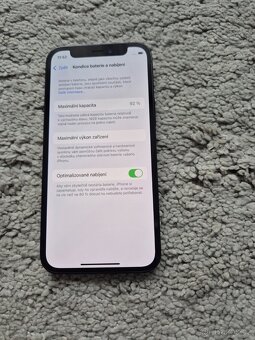 iPhone 12 256gb baterie 92% - 2