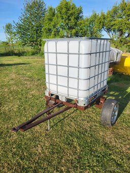 Vozík za traktor s nádrží 1000l - 2