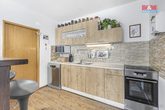 Prodej rodinného domu, 240 m², Velim, ul. Karlova - 2