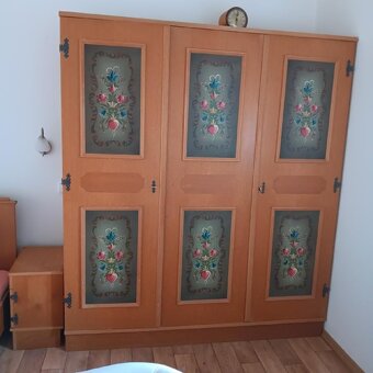 Starodávná malovaná ložnice - 2