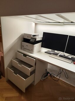 Dětská patrová postel s psacím stolem - 2