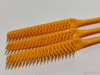 Retro hřeben, starý hřebínek, 75.-/kus, pošta 75.- - 2