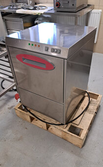 Myčka na nádobí Komel 400V - 2