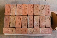 Razítkované cihly - 2