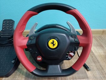 Volant Thrustmaster Ferrari 458 Spider pro Xbox One, One X, - 2