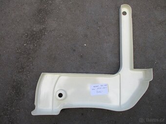 PLASTOVÝ ROH č.P17 - pro Hobby 400 - levá - r.1997-2001 - 2