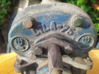 Starožitná pumpa do studny - 2