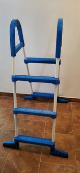 Schůdky k bazénům - 2