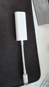 Apple Thunderbolt 3 (USB-C) to Thunderbolt 2 Adapter A1790 - 2