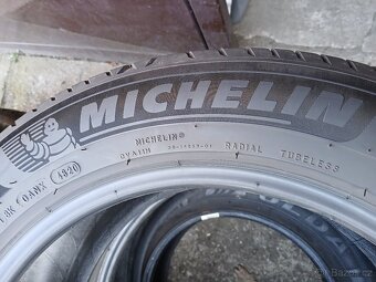 letní pneu 225/55 r17 - 2