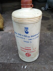 Prodám olej M6A 1L z roku 1982 originální balení - 2
