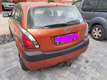 Kia Rio - 2