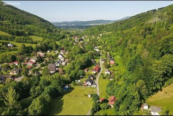 Stavební pozemek 1000m2 v Tyře - 2