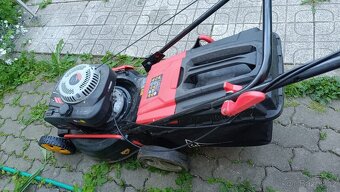 Benzínová sekačka Scheppach MS225-53 s pojezdem - 2