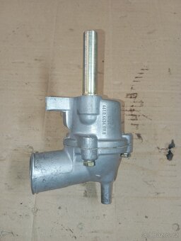 Domek termostatu- komplet Škoda 105,120 - 2