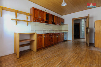 Prodej rodinného domu 4+1, 175 m2, Zlaté Hory - 2