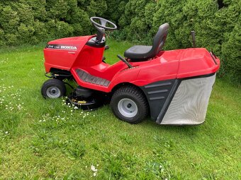 Zahradní traktor Honda 2114 - 2