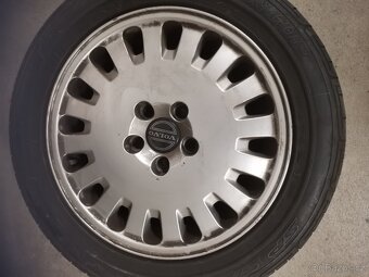 Prodám 4 ks pneumatiky VOLVo - 2