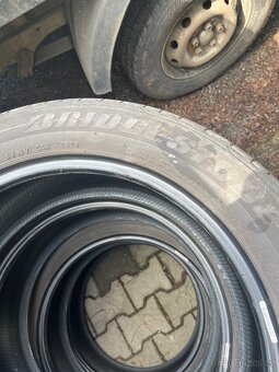 Letní pneu 235/50R19 - 2