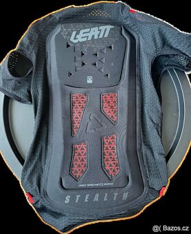 Chráničová vesta - LEATT AirFlex Stealth Body Tee - 2