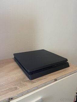 Ps4 slim - 2