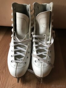 Dívčí zimní brusle zn. Botas vel.35 - 2