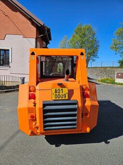 LOCUST 753 - 2