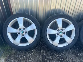 Originální letní sada Škoda 225/45R17, Hankook 5,5mm - 2