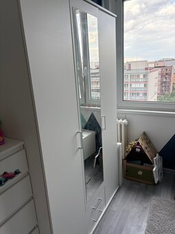ŠATNÍ SKŘÍŇ SE ZRCADLEM, bílá, 135/199,5/58 cm - 2
