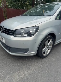 PRODÁM VEŠKERÉ NÁHRADNÍ DÍLY VW TOURAN 2012 - 2