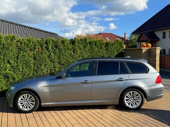 BMW 318i 105kW E91 AT6° Bi-Xenony PANORAMA /2010-229.802km/ - 2