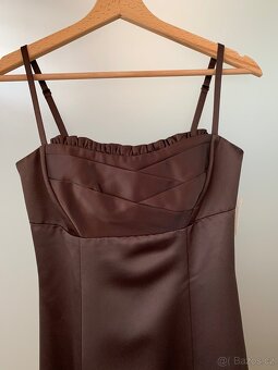 Krásné hnědé společenské šaty zn. Mariposa vel. 32 - 2