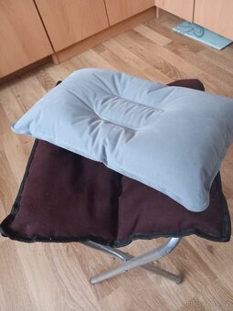 Malou přenosnou rozkl. sedačku - 2