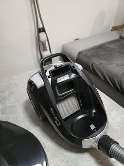 Bezsáčkový vysavač Rowenta RO4825EA - 2