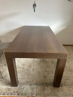 Dubový jídelní stůl - 2