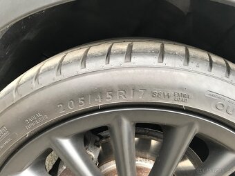 Prodám sadu letních pneu Dunlop SportMaxx 205/45 R17 - 2