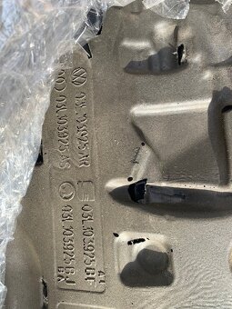 Škoda - Kryt motoru 03L 103 925 BJ - 2