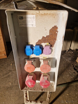 stavební rozvaděč - 2