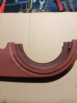 Vrchní díl krytu řetězu. - 2