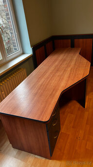 Velký pracovní stůl se šuplíky - 2