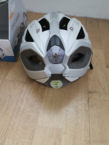 cyklo helma - 2